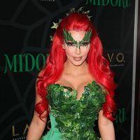 Kim Kardashian hosts the Midori Melon Green Halloween Party | Picture 113380